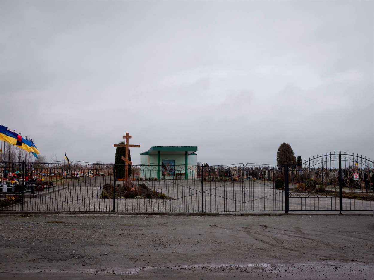 Кладовище у Полонному 