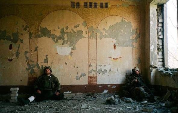 Парагвай (справа) з побратимом