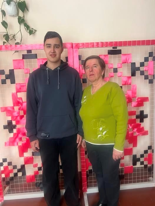 Владислав Сидорчук з вчителькою